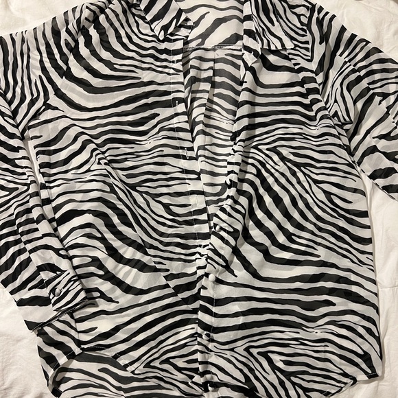 zebra mesh button up - Picture 3 of 3